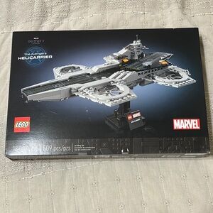 Lego Marvel The Avengers Helicarrier